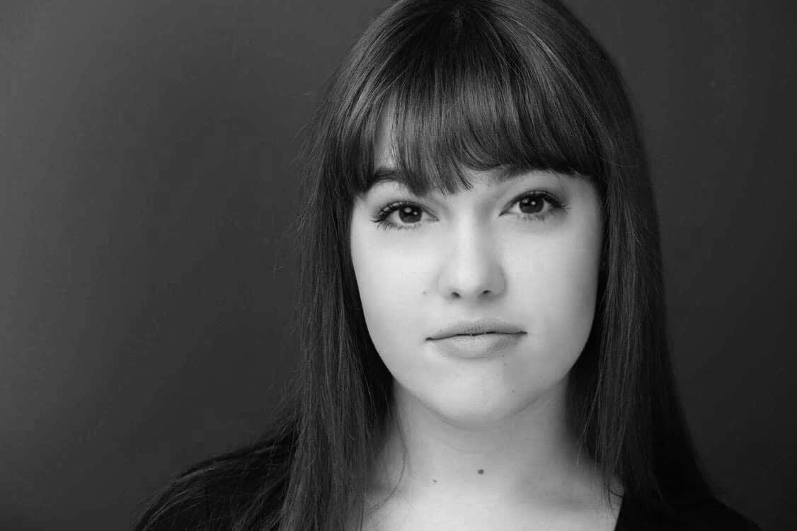 Headshot of instructor Robyn